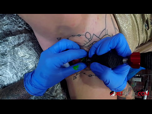 ❤️ Extrem tätowierte Hottie Sully Savage hat ein Tattoo auf ihrer Klitoris ❤️❌ Sluts bei porn de.passionfeverspot.ru ☑