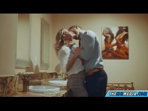 ❤️ Wenn eine vollbusige Blondine dich in einer öffentlichen Toilette verführt ❤️❌ Sluts bei porn de.passionfeverspot.ru ☑